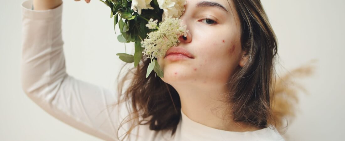 Skincare Routine for Acne-Prone Skin: A Simple Beginner’s Guide